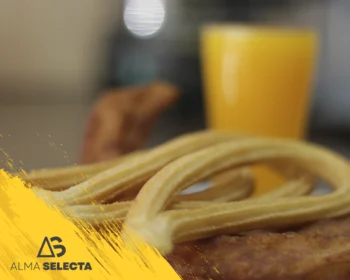 ZUMO DE NARANJA CON CHURROS