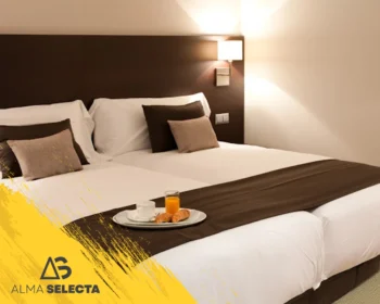 DESAYUNO EN HABITACIÓN